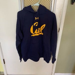 California Golden Bears casual style sweatshirt.